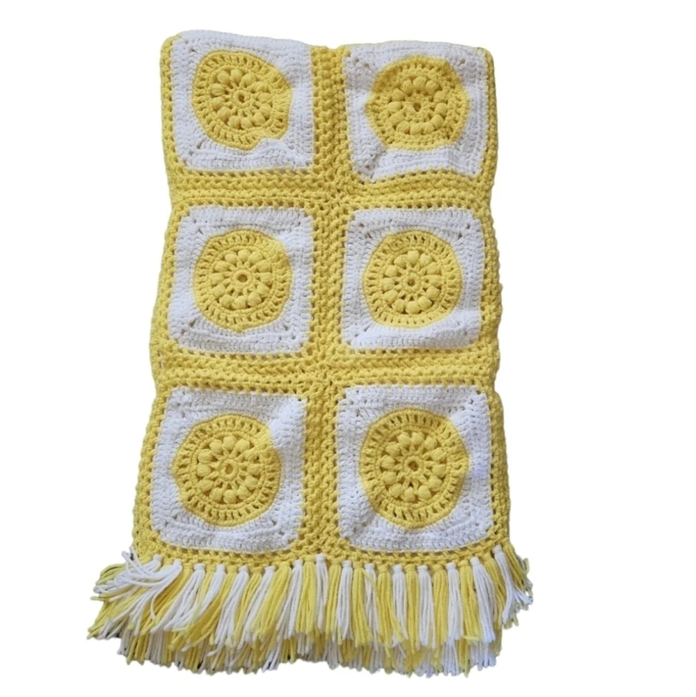 Handmade Yellow White Crochet Granny Square Blanket 37x63 Sunflower Fringe Retro